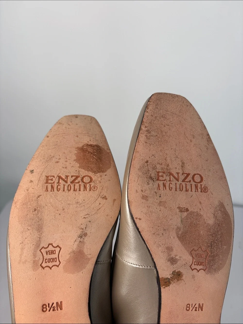 Enzo Angiolini classic slip